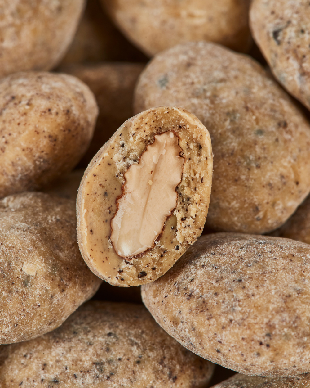 Chocolate Almonds - Liquorice Dragée