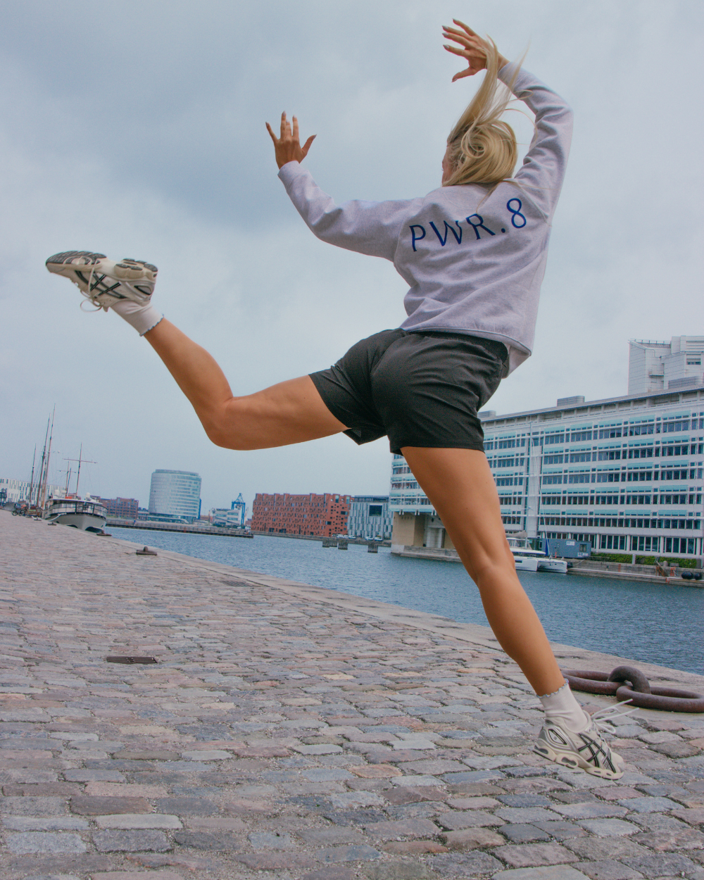 PWR.8 Raglan Sweatshirt