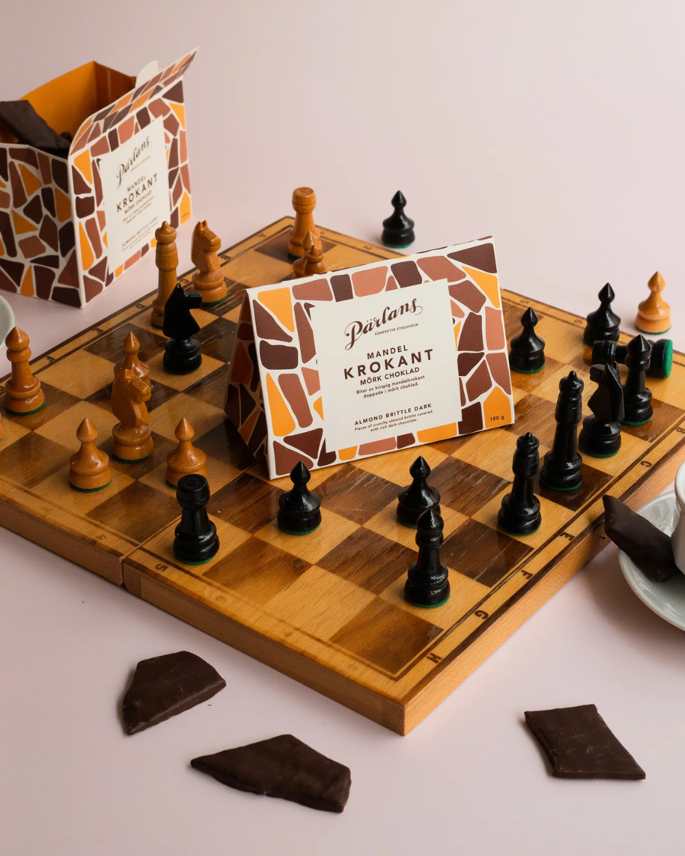 Box Brittle Almond Dark Chocolate