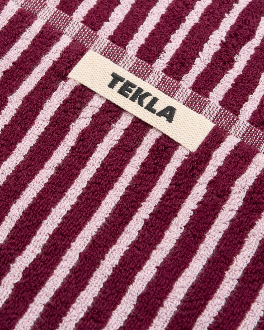 Red & Rose Midweight Towel